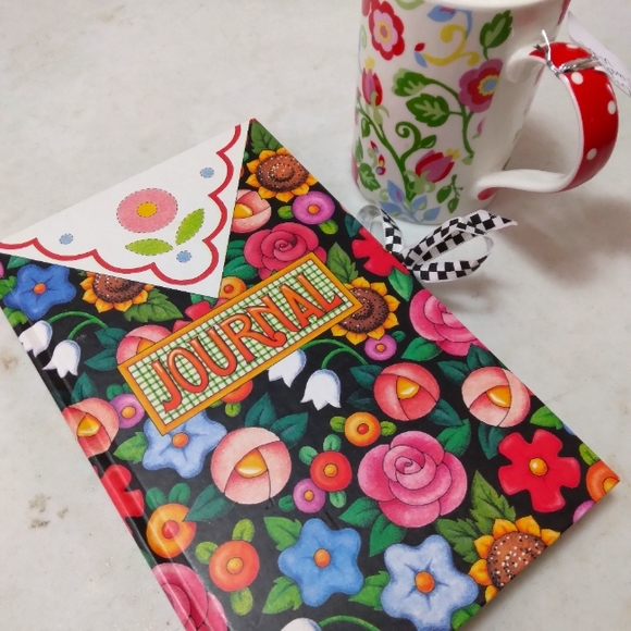 💥CLOSING Nov.1 SALE💥 Journal & Coffee Mug Scented Candle Set - Picture 8 of 9